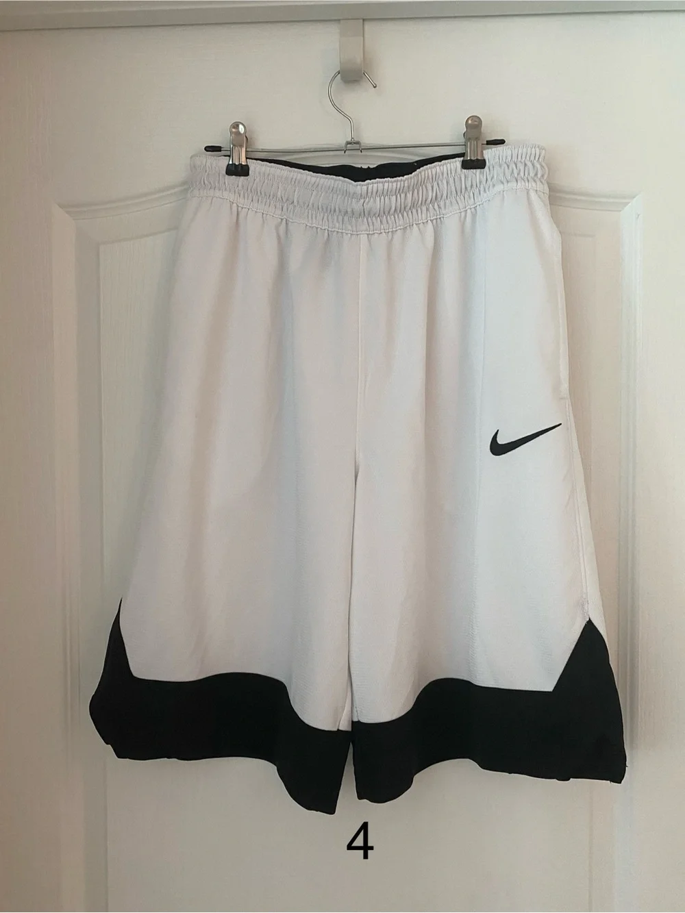 Nike Men’s White & Black Athletic Basketball Shorts